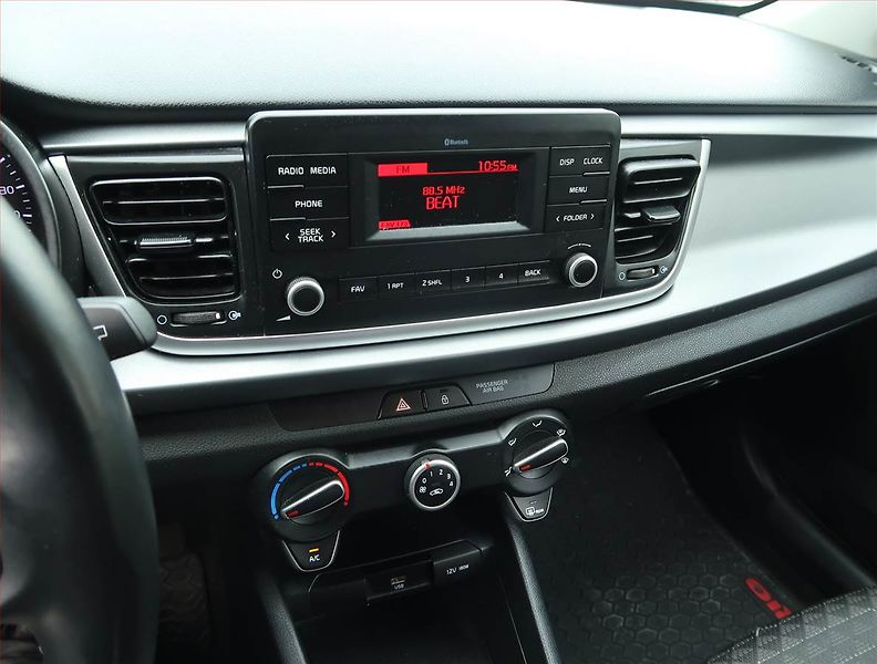 Kia Rio (2021) 1.2 DPI, ČR,1.maj - fotka 14 z 16