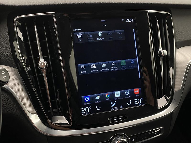 Volvo V60 D4 INSCRIPTION AUT REZERVACE - fotka 42 z 47