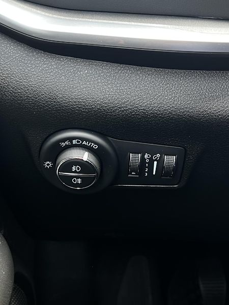 Jeep Compass 1.3T Limited Virtual Kůže TZ  - fotka 19 z 25
