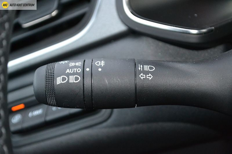 Renault Captur techno E-Tech full hybrid 145 - fotka 49 z 58