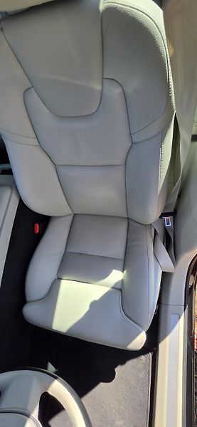 Volvo XC60 (2021) B4 AWD - fotka 13 z 30