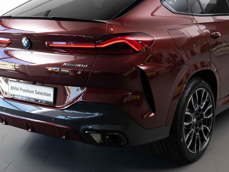 BMW X6 xDrive30d - fotka 9 z 22