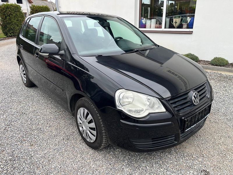 Volkswagen Polo (2006) 1.2 i - fotka 1 z 14