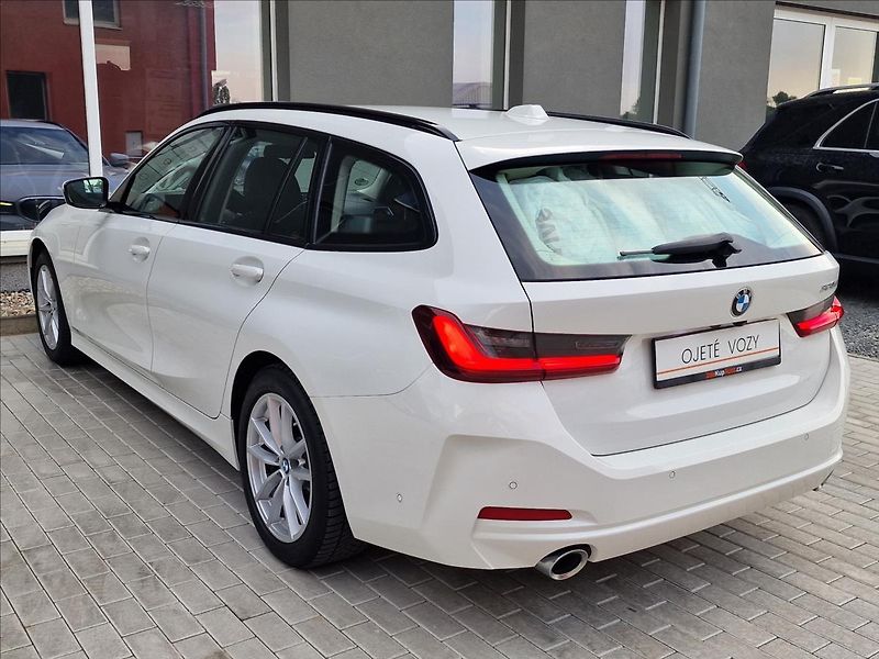 BMW Řada 3 320d LCI, původ ČR,1.Majitel - fotka 8 z 50