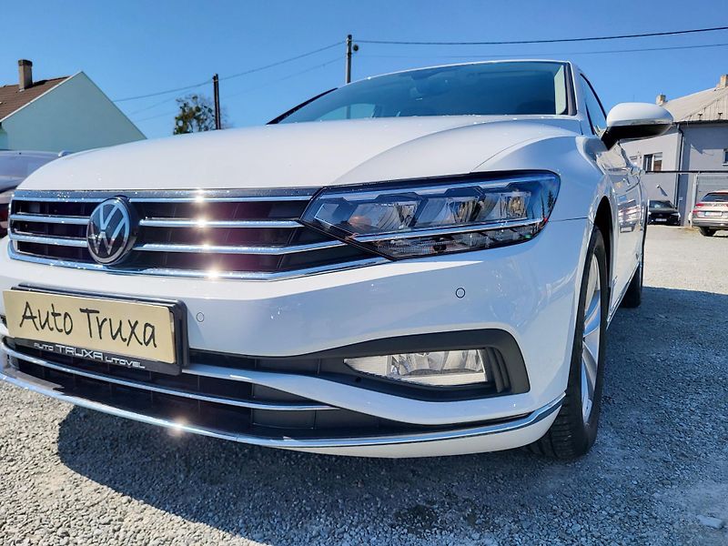 Volkswagen Passat SEDAN 2.0 TDi ELEGANCE *ČR - fotka 35 z 48