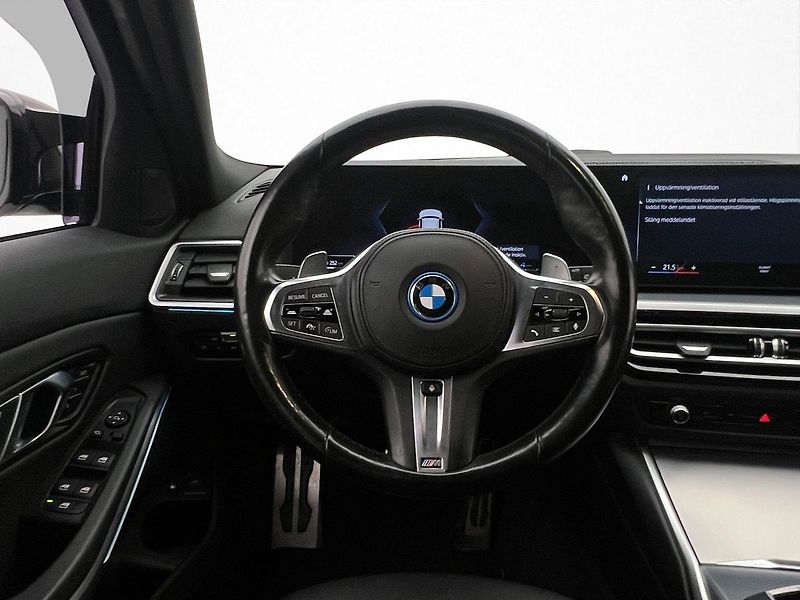 BMW Řada 3 330e xDrive M-Sport Kam ACC Ta - fotka 14 z 36