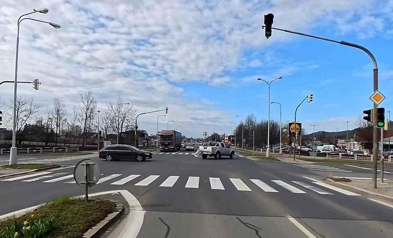1. místo - světelná křižovatka silnic I/35 Velkomoravská a II/435 Roosveltova v Olomouci.
