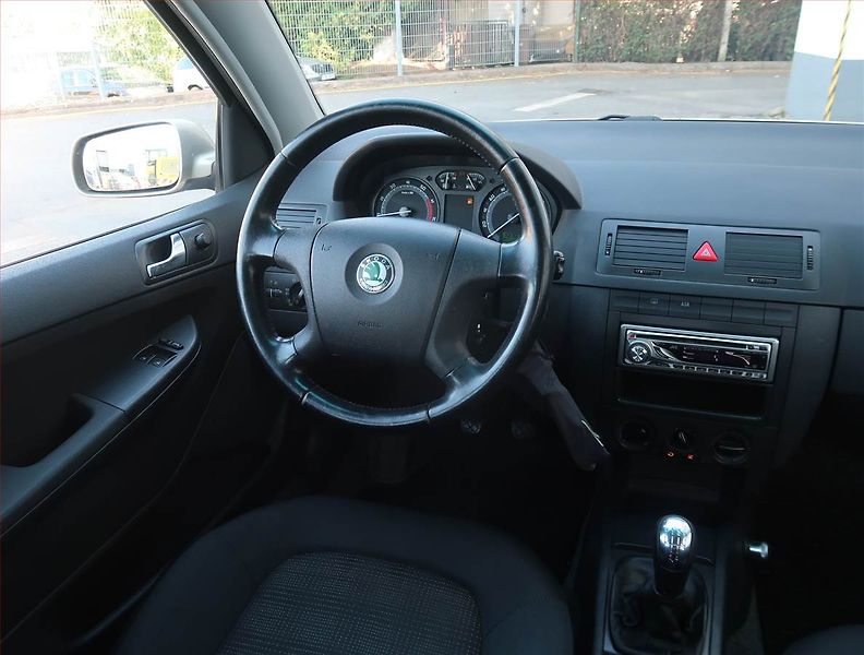 Škoda Fabia (2006) 1.2 12V, Serv.kniha, po STK - fotka 7 z 18
