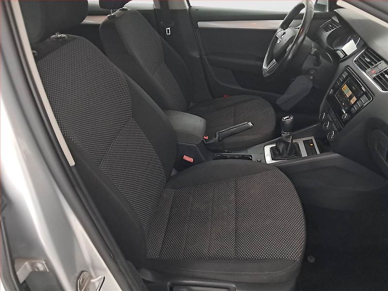 Škoda Octavia (2016) Ambition 1.6 TDI 4x4, 4X4 - fotka 9 z 15