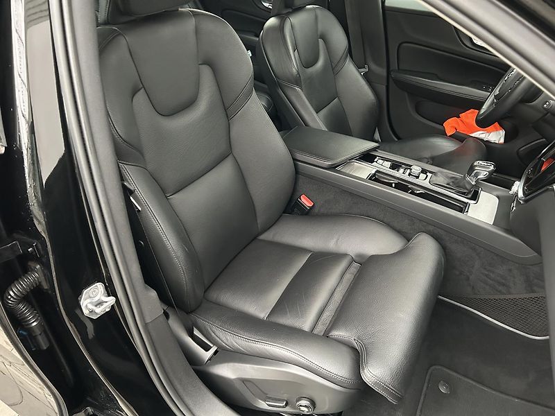 Volvo V60 2.0 T5 INSCRIPTION - fotka 13 z 25