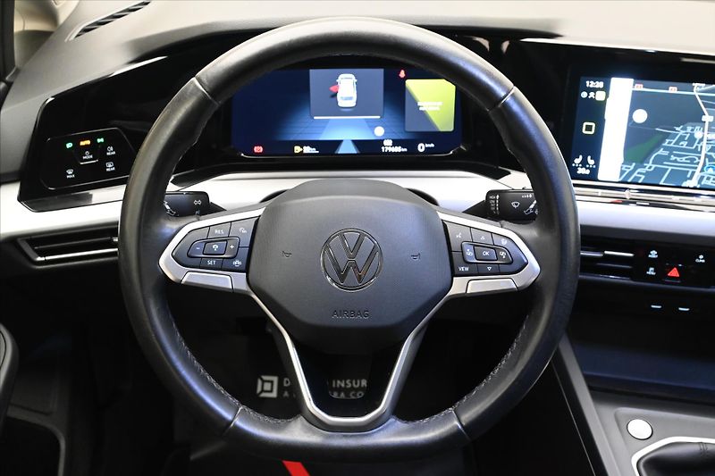 Volkswagen Golf 1,5 TSI 96 kW Life Záruka až 5 - fotka 18 z 30