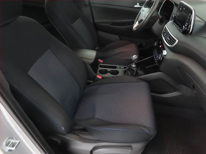 Hyundai Tucson (2020) 1.6 CRDi, Serv.kniha, Navi - fotka 9 z 17
