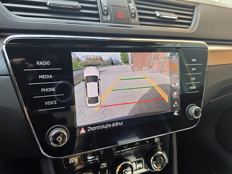 Škoda Superb (2023) Sportline 2,0 TDI 110kW AUT - fotka 20 z 23