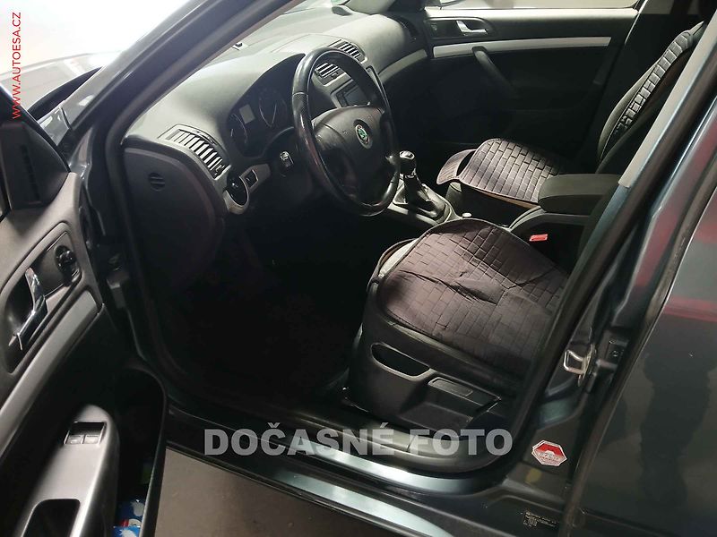 Škoda Octavia (2006) 2.0 TDI, autoAC, temp - fotka 3 z 3