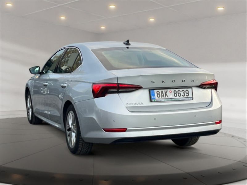 Škoda Octavia 1,5 TSI 110 Style - fotka 3 z 8