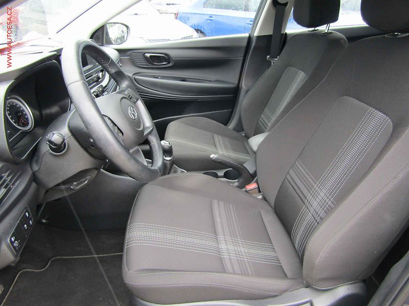 Hyundai i20 (2021) 1.2i, AC - fotka 9 z 19