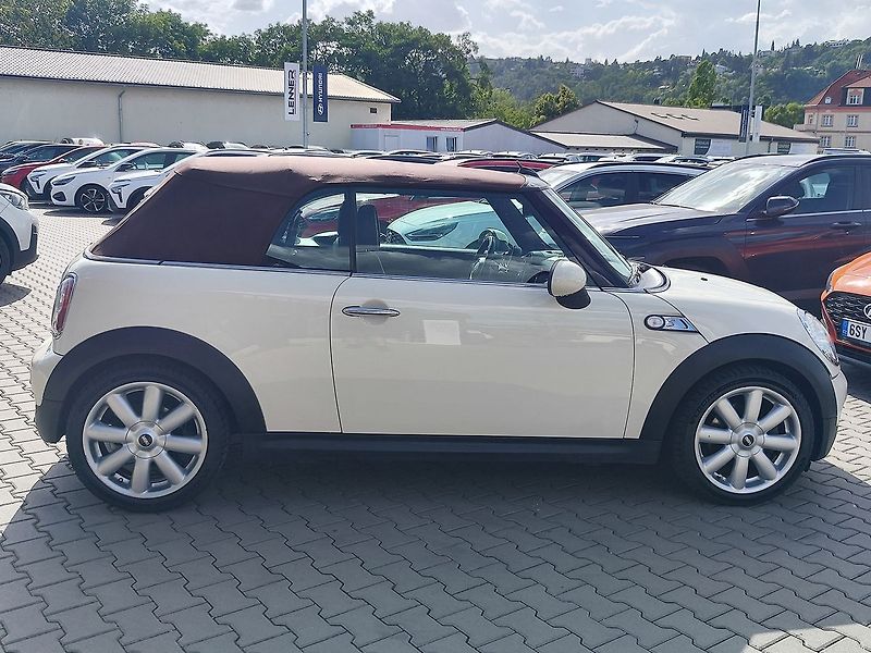 Mini Cooper S 1.6 Turbo/128kW - fotka 7 z 32