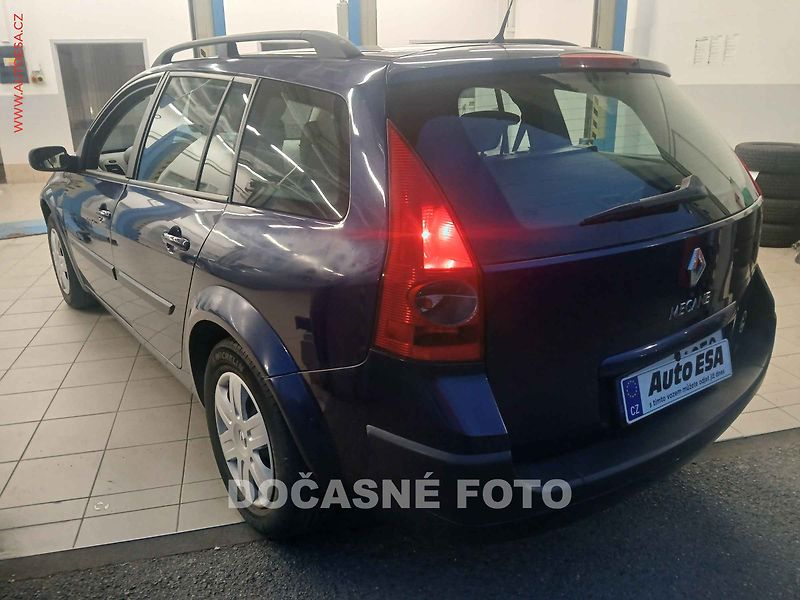 Renault Mégane (2003) 1.6i, AC - fotka 2 z 3