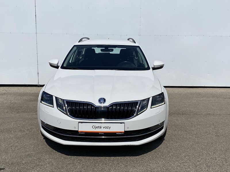 Škoda Octavia Combi 2,0 TDI 135 kW Style DSG - fotka 5 z 25
