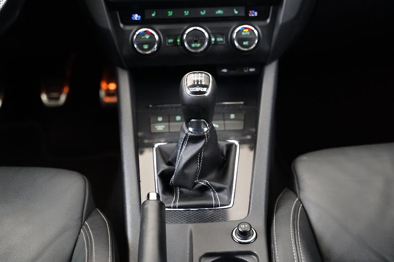 Škoda Octavia - fotka 24 z 27