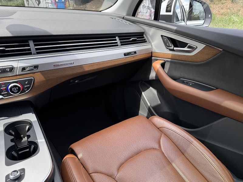 Audi Q7 3.0 TDI HNĚDÁ KŮŽE MAX - fotka 36 z 49