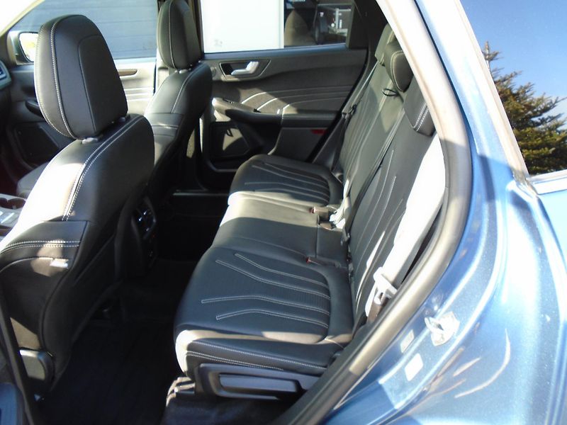 Ford Kuga 2,0EcoBlue 140kW AWD Vignale A - fotka 22 z 50