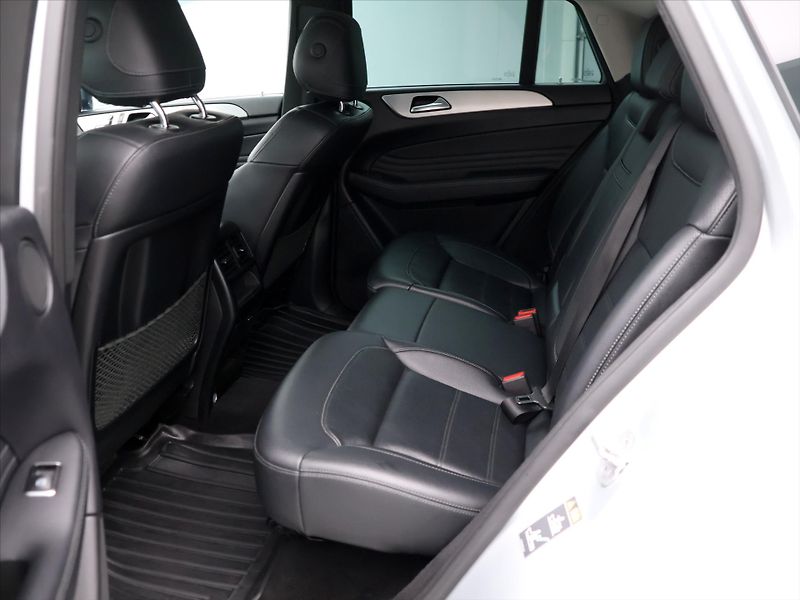 Mercedes-Benz GLE 3,0 350 CDI 4 Matic Aut.klima - fotka 15 z 36