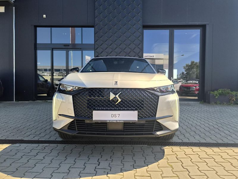 DS Automobiles DS7 (2026) PERFORMANCE LINE 1.5 BlueHDi - fotka 2 z 15