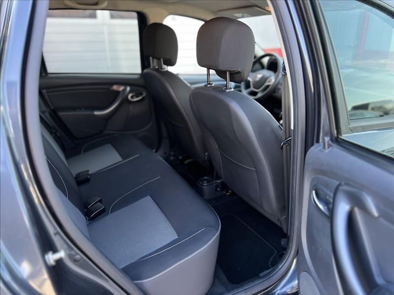 Dacia Duster 1,6 SCe / LPG / KLIMA Black Sh - fotka 17 z 32