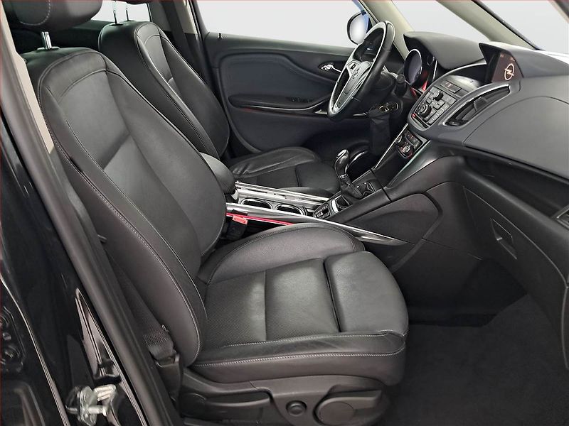 Opel Zafira (2012) Cosmo 2.0 CDTI, Navi, Xenony - fotka 9 z 17