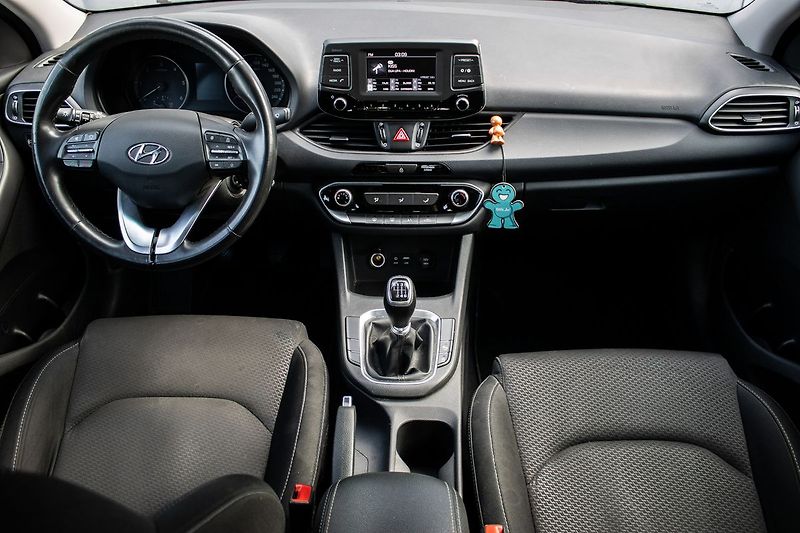 Hyundai i30 - fotka 12 z 20