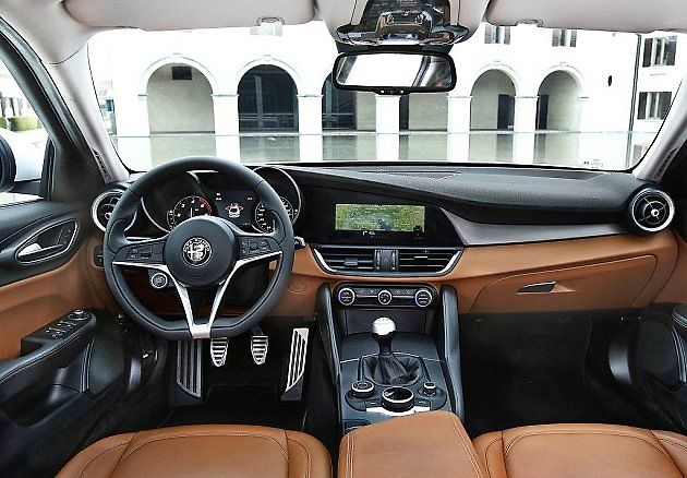 Alfa Romeo Giulia.