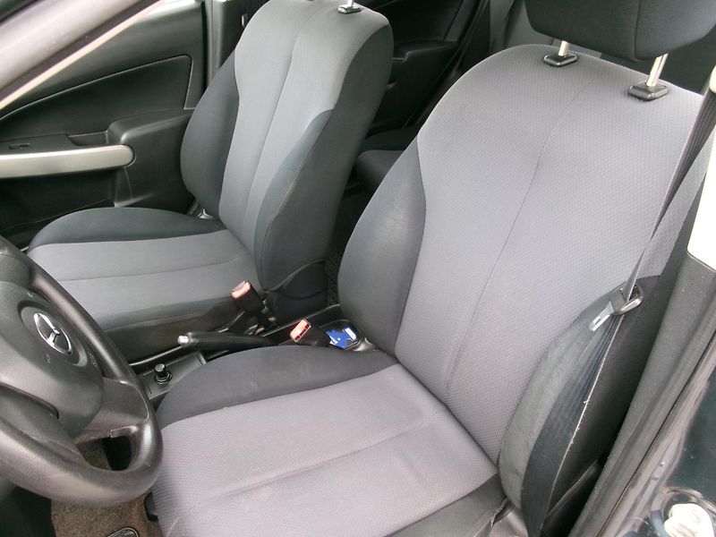 Mazda 2 (2009) 1,3i KLIMA ALU  - fotka 9 z 21