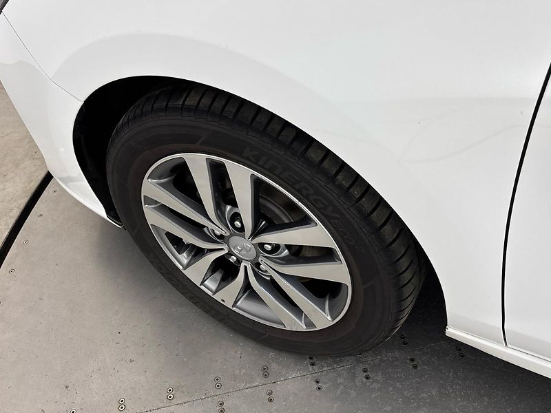 Hyundai i30 Comfort - fotka 27 z 27