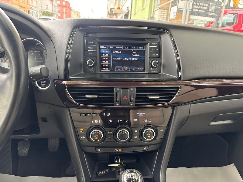 Mazda 6 2.2D/2014/129KW-MAN6-ZÁRUKA12 - fotka 19 z 45
