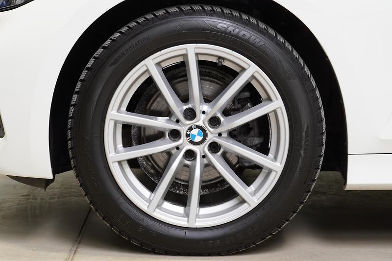 BMW Řada 3 318i,Advantage,115kw,Led,ČR, - fotka 11 z 33
