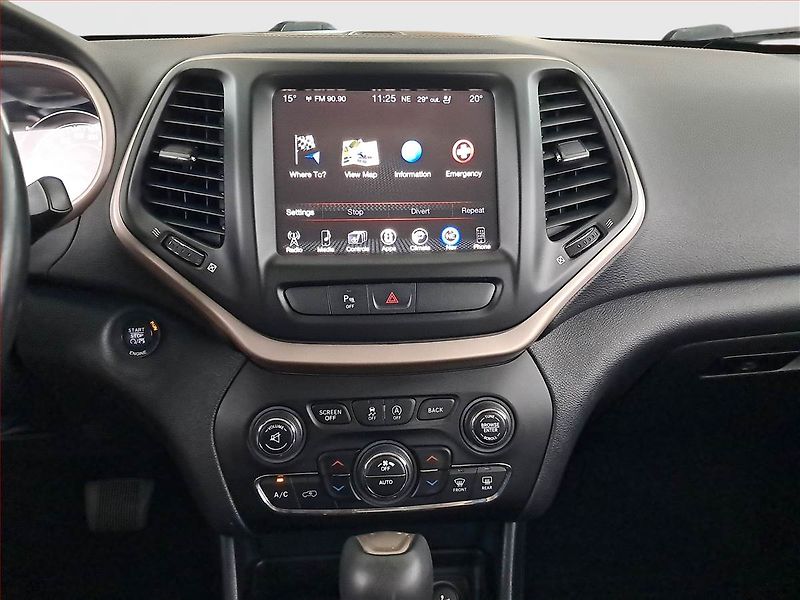 Jeep Cherokee (2016) 2.2 MultiJet, 4X4, Automat - fotka 12 z 24