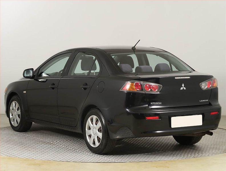 Mitsubishi Lancer (2014) 1.6 MIVEC, ČR,1.maj - fotka 4 z 14