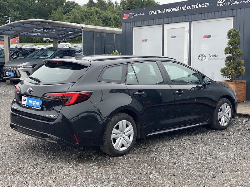 Toyota Corolla 1.8HEV, ČR-1m, Active, DPH - fotka 7 z 15