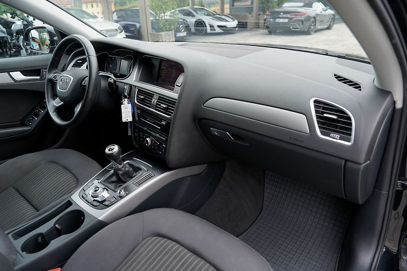 Audi A4 2.0 TDI/manuál/180 PS - fotka 25 z 42