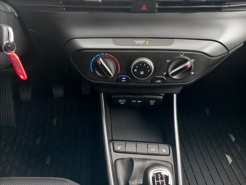 Hyundai Bayon 1,2 SMART - fotka 7 z 15