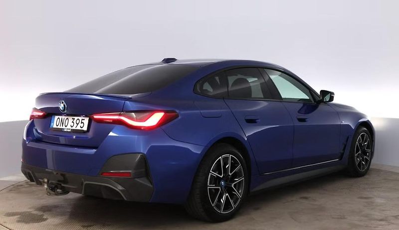 BMW i4 eDrive40 GC Tažné Ambient Kam - fotka 4 z 28