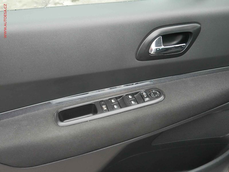 Peugeot 5008 (2012) 1.6 i, STK6/28 - fotka 14 z 15