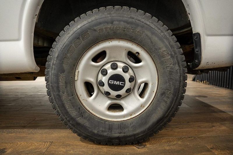 GMC Savana 4.8 V8 Vortec 208 kW - fotka 32 z 32