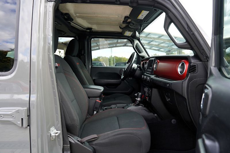 Jeep Wrangler 3.6i V6/Rubicon/4x4/AT - fotka 28 z 53