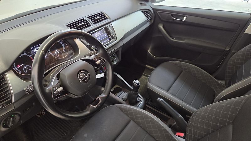 Škoda Fabia - fotka 2 z 3