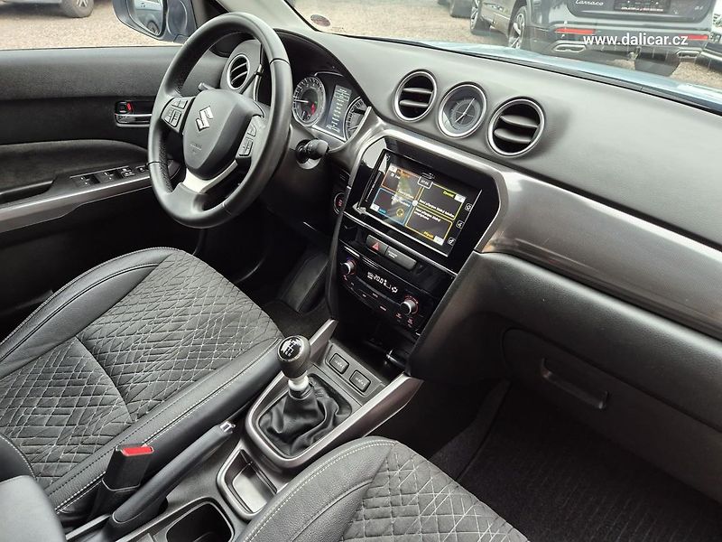 Suzuki Vitara (2021) 1.4i 95KW COMFORT Navi LED ACC - fotka 36 z 52