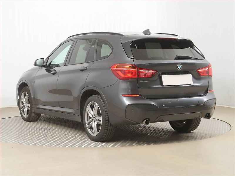 BMW X1 (2016) M Sport xDrive25d, 4X4 - fotka 4 z 18