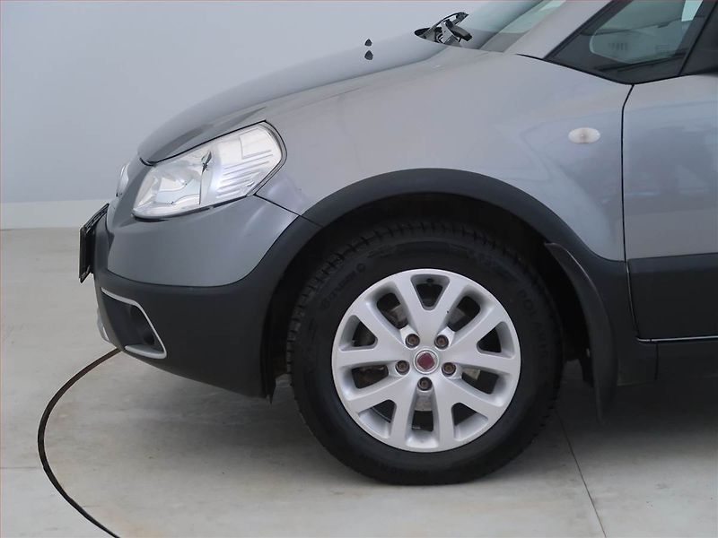 Fiat Sedici (2009) 1.6, 4X4, Serv.kniha - fotka 14 z 15