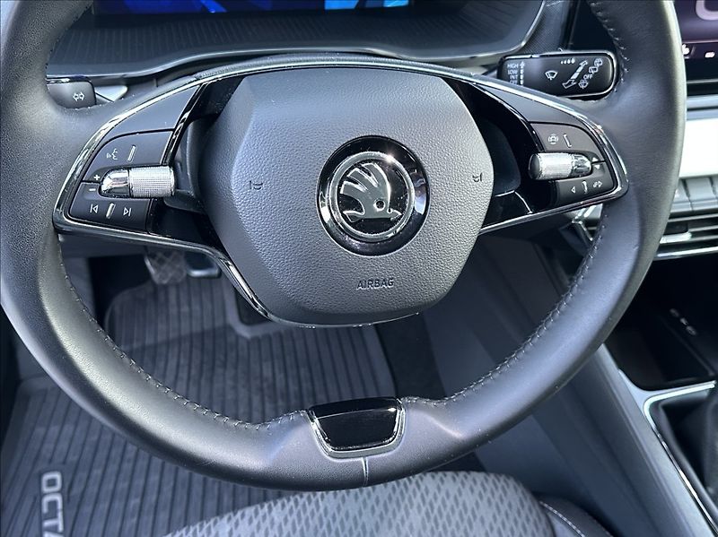 Škoda Octavia 1,5 TSI 150PS  Style M/T - fotka 31 z 60